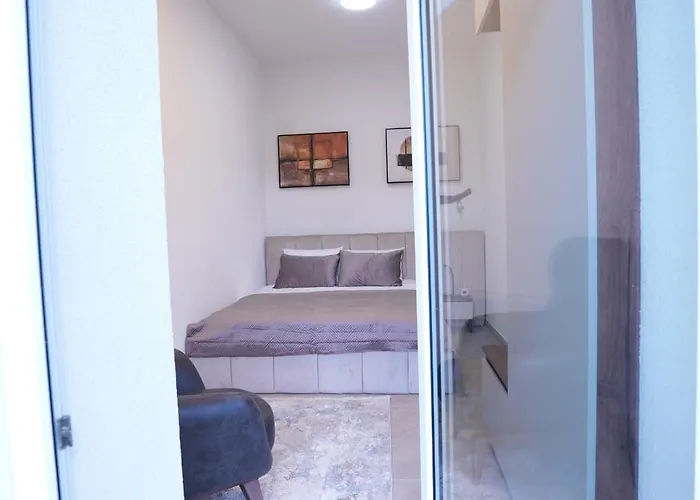 Luxury - Ib - Mit Terrasse 公寓 新维德