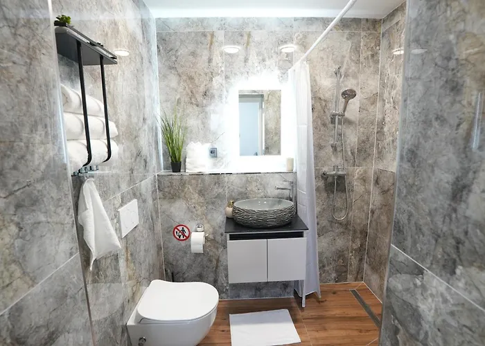 Luxury - Ib - Mit Terrasse *